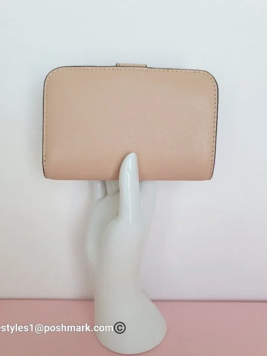 COACH Tabby Hammered C Logo Smooth Leather MD Bifold Wallet – Cream color⭐ - Picture 7 of 16